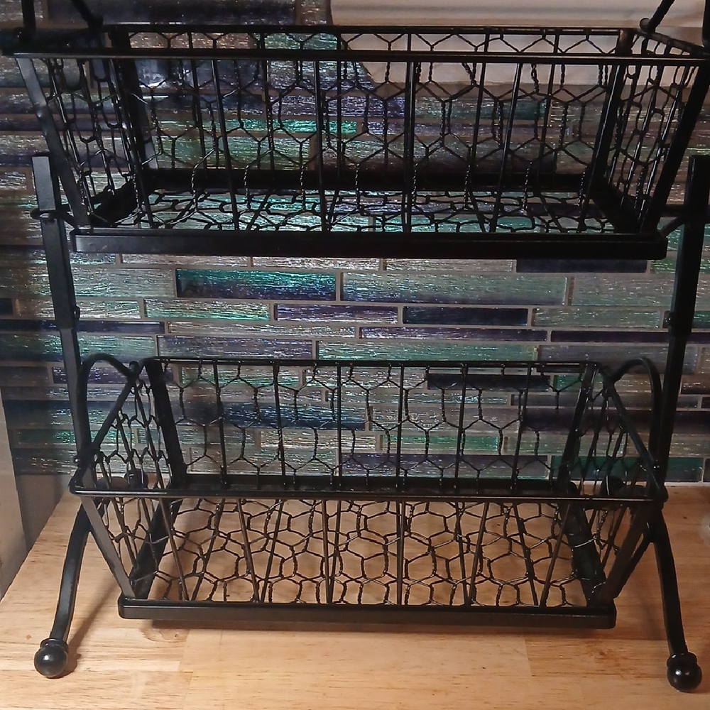 Black Metal Wire Basket Stand